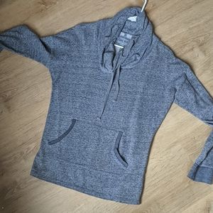 Cowel neck pullover